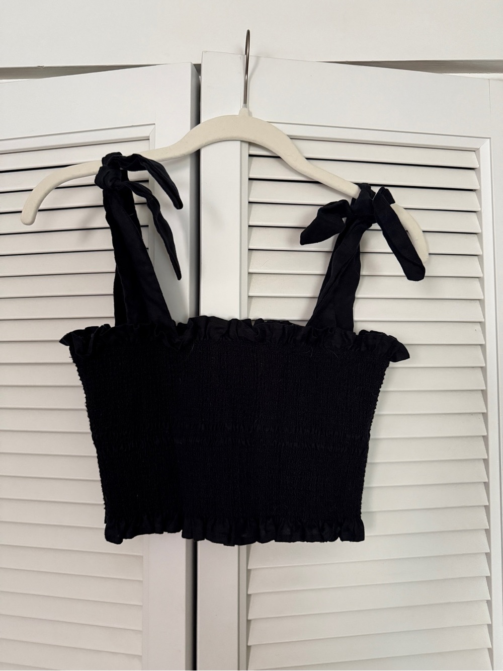 100% Linen Black Tie-Strap Smocked Crop Top